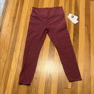 Vuori Burgundy Leggings